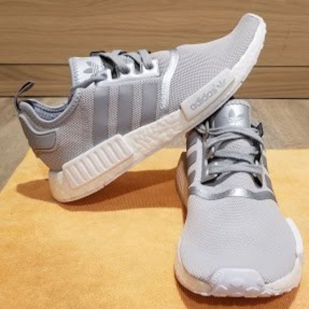 NEW Adidas NMD R1 - Women's 10